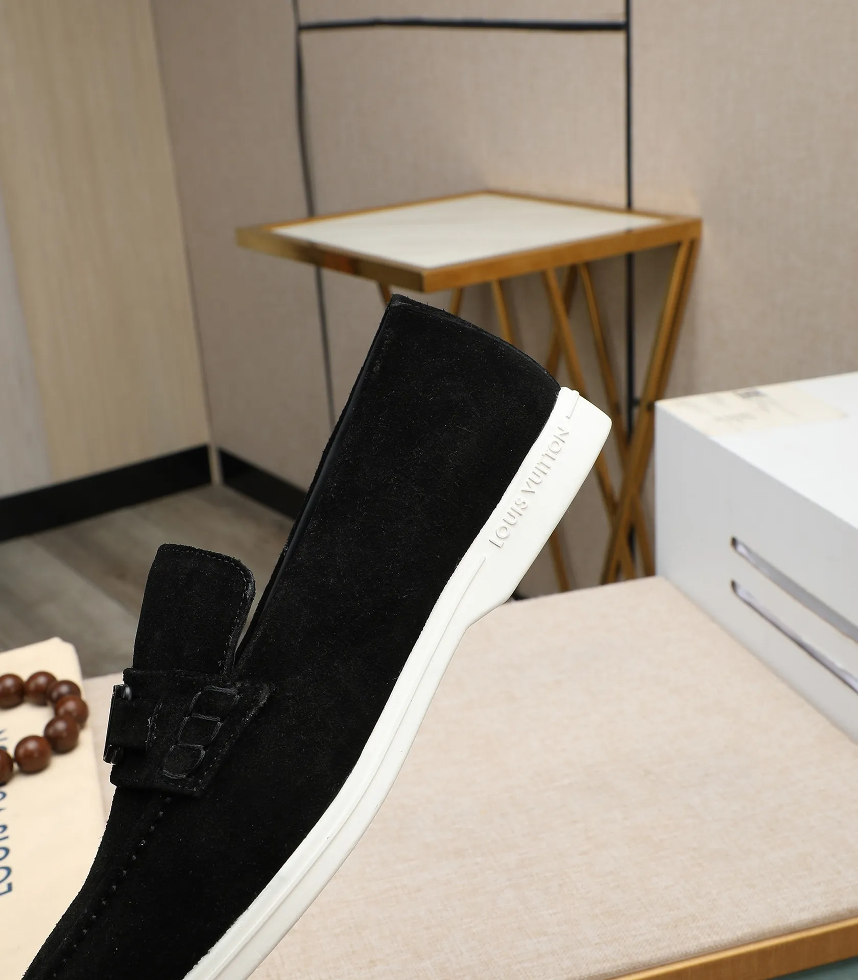Men's shoes 💰520 📛📛【LOUIS VUITTON】Louis Vuitton 2024 official website synchronized new products 👟Milan fashion catwalk style 🇰🇾🇰🇾LV family logo, celebrity style, a must-have for fashionistas ⚠️First-layer calfskin ➕Genuine leather lining ➕Official website original version special outsole 👞Number 38-44